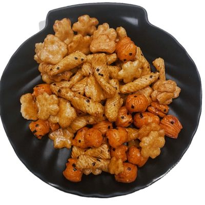 İyi bir fiyat. Japon pirinci rahat bar tahıl aperatiflerinin çeşitli karışık tatları çevrimiçi