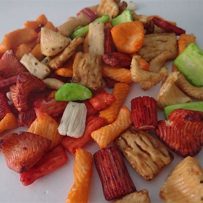 İyi bir fiyat. Gurme Pirinç Kraker Atıştırmalıkları Yüksek Sıcaklık Oryantal Pirinç Atıştırmalıkları çevrimiçi