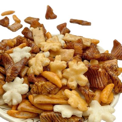 İyi bir fiyat. Yapışkan Japon Pirinç Krakerleri Lezzetli Lezzet Puff Crunch Snack çevrimiçi