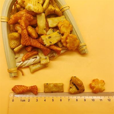 İyi bir fiyat. Japon egzotik pişmiş tahıl aperatif yiyecek Kavrulmuş oryantal Renkli Karışık pirinç krakerleri çevrimiçi