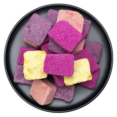 İyi bir fiyat. Lezzetli Dondurulmuş Yoğurt Küpleri Düşük Kalorili Çilek Aromalı 50g Çocuk Yemek Kutusu için çevrimiçi